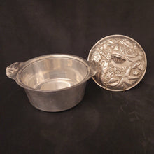 Load image into Gallery viewer, Cast Aluminum Seafood Pot
