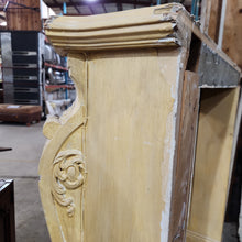 Load image into Gallery viewer, Curved Mantel with Shell Motif Trim
