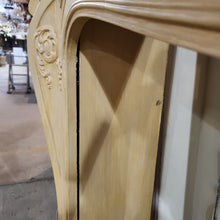 Load image into Gallery viewer, Curved Mantel with Shell Motif Trim
