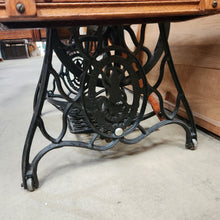 Load image into Gallery viewer, 1899 Singer 27 Sewing Machine and Refinished Oak Cabinet

