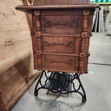 Load image into Gallery viewer, 1899 Singer 27 Sewing Machine and Refinished Oak Cabinet
