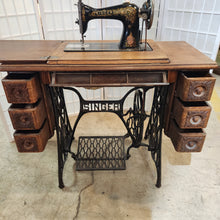 Load image into Gallery viewer, Working 1917 Singer 15 Rotary Sewing Machine In Oak 7 Drawer Cabinet

