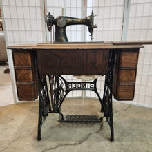 Load image into Gallery viewer, Working 1917 Singer 15 Rotary Sewing Machine In Oak 7 Drawer Cabinet
