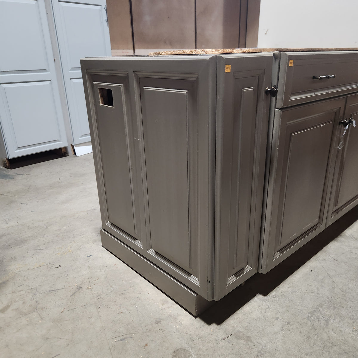 32 Piece Set of Glazed Kitchen Cabinets with Glass Panel Doors – Community  Forklift Marketplace