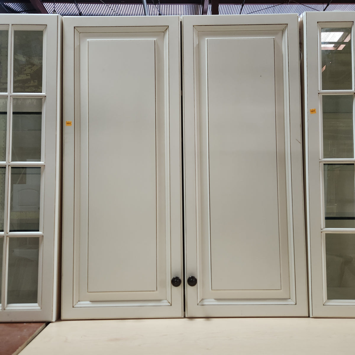 32 Piece Set of Glazed Kitchen Cabinets with Glass Panel Doors – Community  Forklift Marketplace