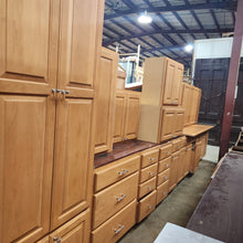 Load image into Gallery viewer, 16 Piece Set of Kitchen Cabinets with Acrylic T-Bar Pulls
