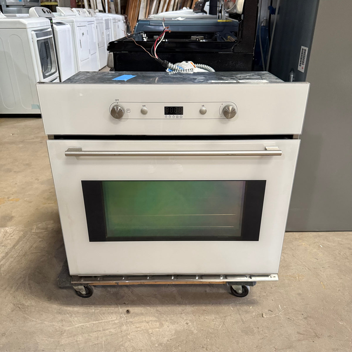 White IKEA Electric Convection Single Wall Oven IBS550PWW01