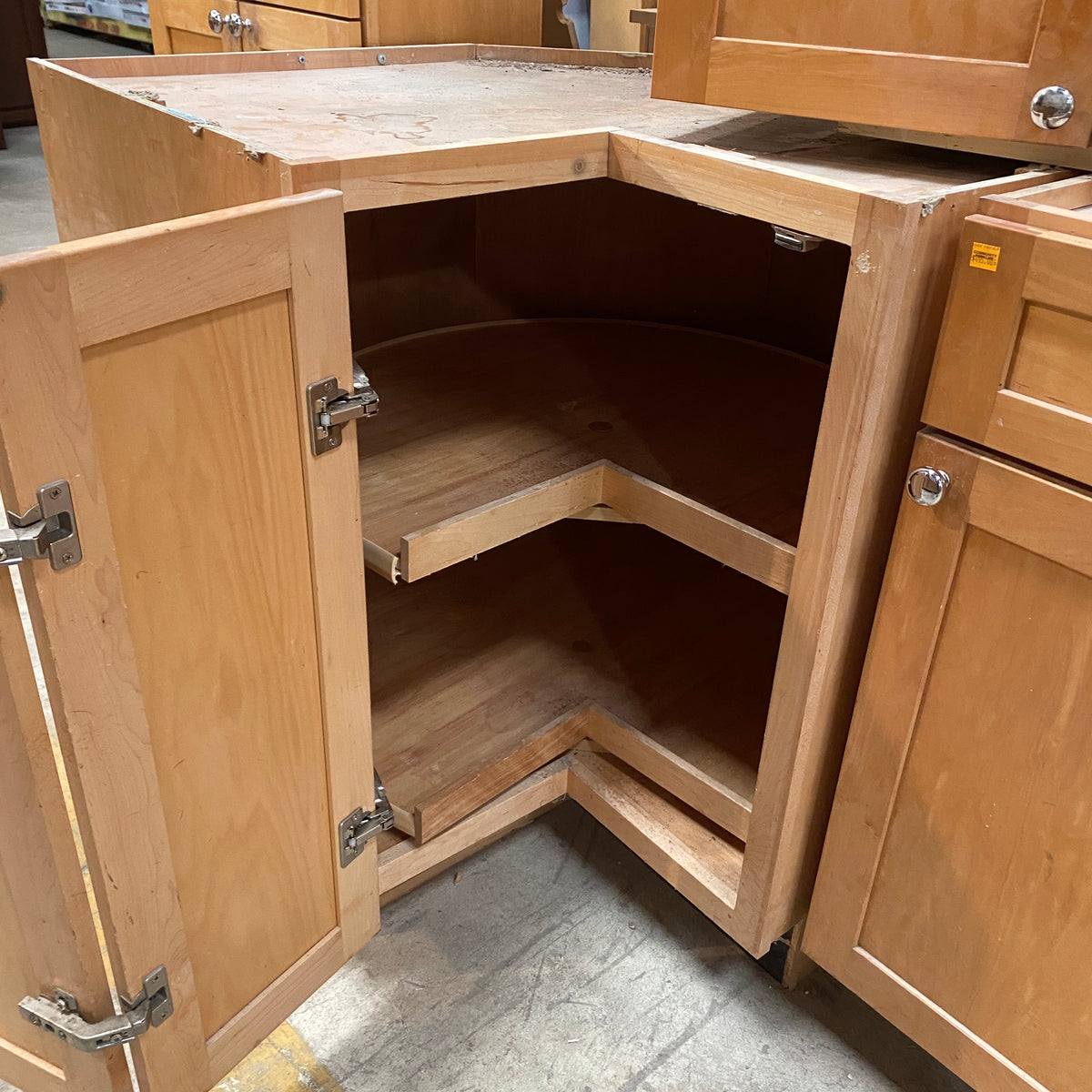 What are Shaker-style cabinets? - KraftMaid