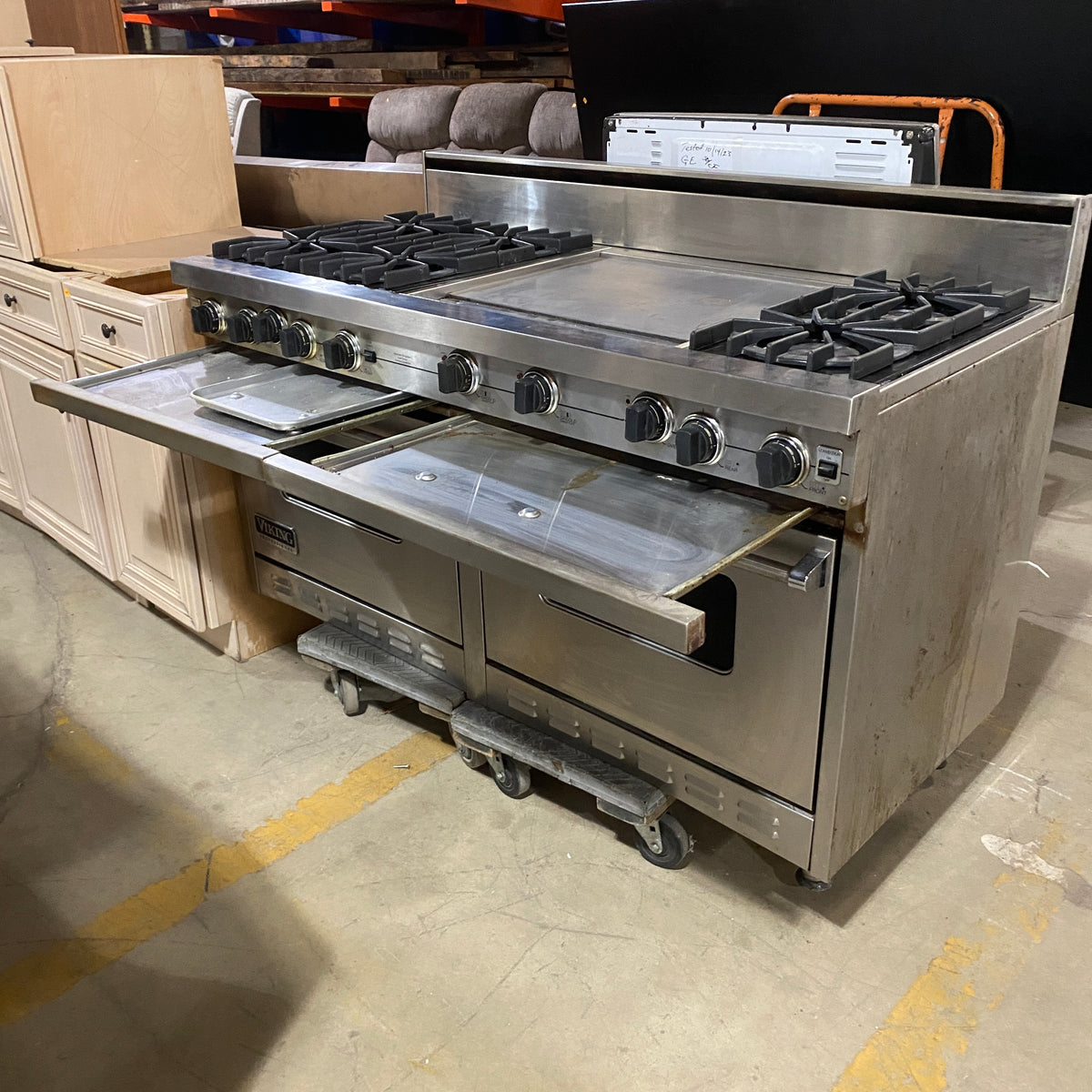 Viking Professional 60 6-Burner Commercial Gas Range with Griddle  VGRC605-6GDSS