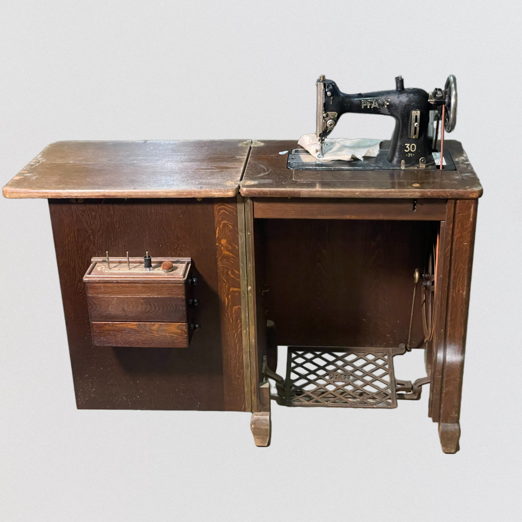 1948 Pfaff 30-31 Treadle Sewing Machine