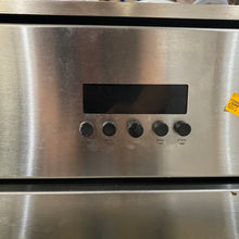 Load image into Gallery viewer, Viking 30&quot; Built-In Single Wall Oven VESO130SS
