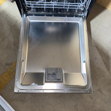 Load image into Gallery viewer, Bosch 800 Series Paneled Dishwasher SHV9PT53UC/C9
