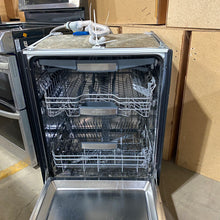 Load image into Gallery viewer, Bosch 800 Series Paneled Dishwasher SHV9PT53UC/C9
