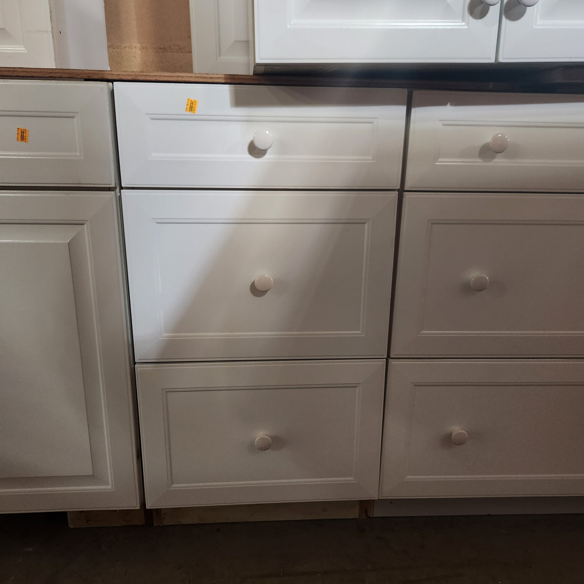 28 Piece Set of White Kitchen Cabinets