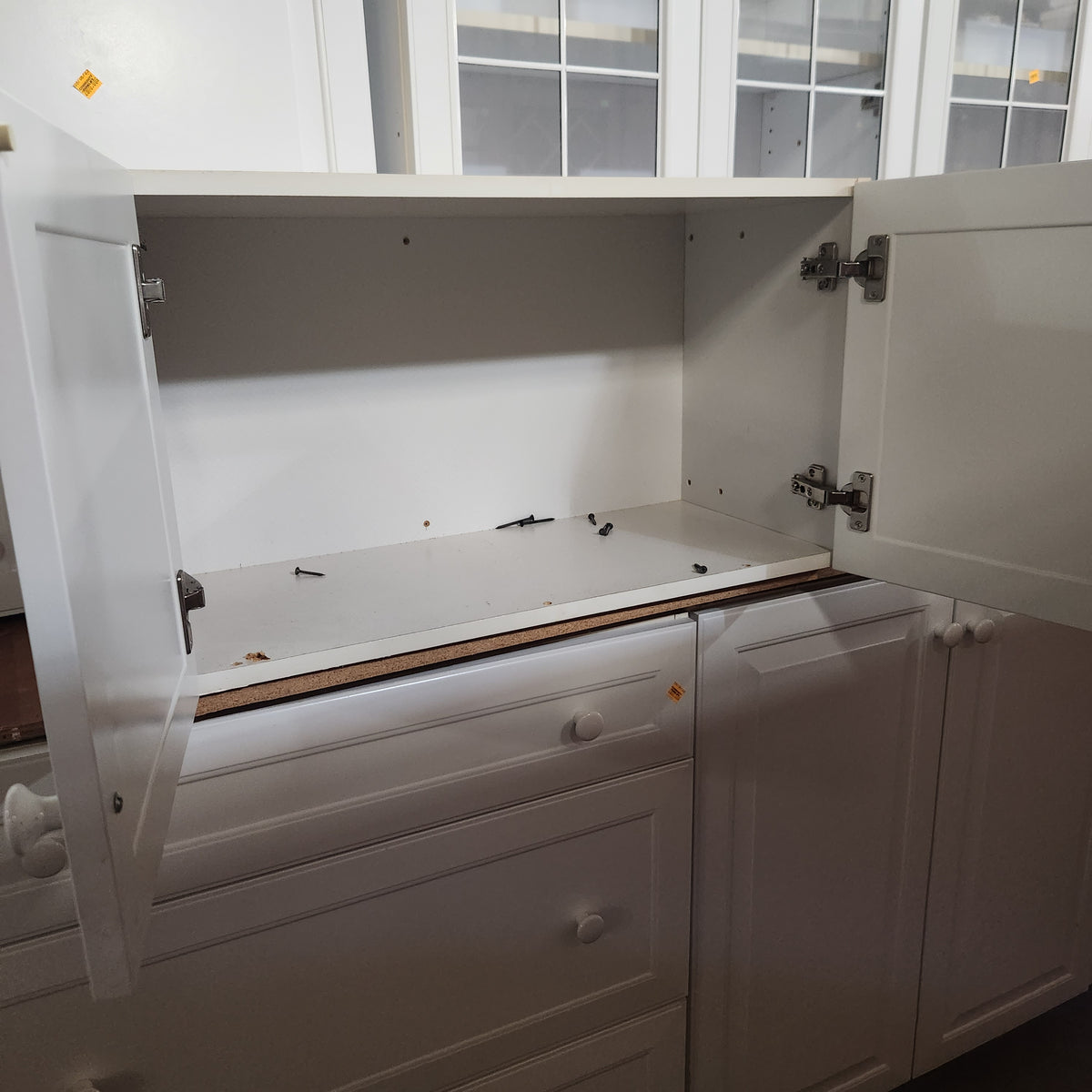 28 Piece Set of White Kitchen Cabinets