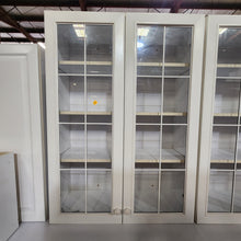 Load image into Gallery viewer, 28 Piece Set of White Kitchen Cabinets
