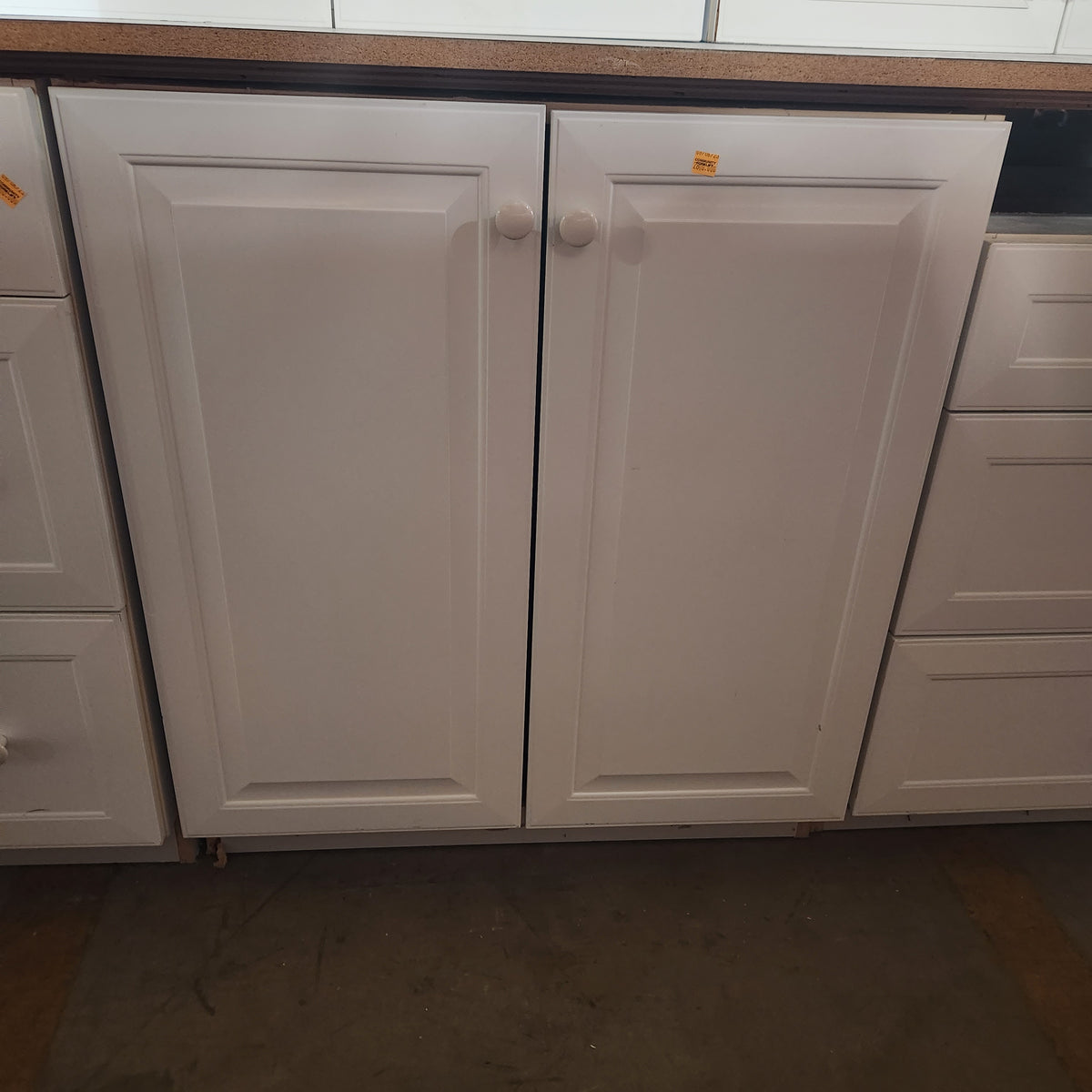 28 Piece Set of White Kitchen Cabinets