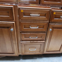 Load image into Gallery viewer, 18 Piece Set of Maple Kitchen Cabinets by Decorá
