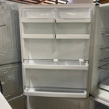 Load image into Gallery viewer, Fisher &amp; Paykel 17.3 Cu. Ft. Bottom-Freezer Refrigerator E522BLE
